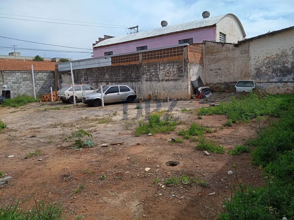 Galpão Comercial + Amplo Terreno + Casa fundos | Centro de Itapetininga