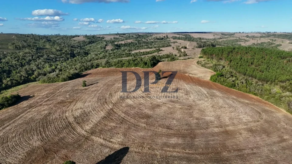 Imagens do imóveis Excelente Fazenda À Venda em Angatuba-SP