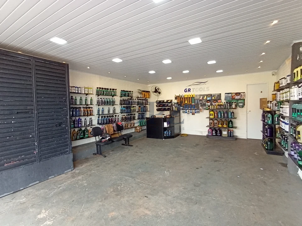 Galpão Comercial + Amplo Terreno + Casa fundos | Centro de Itapetininga