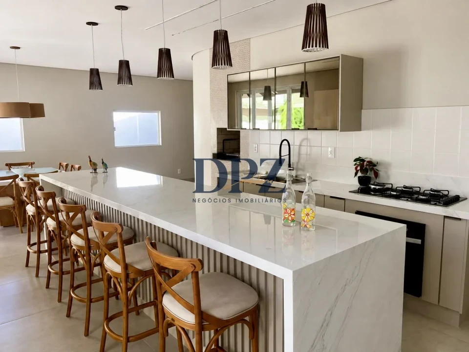 SOBRADO LUXO  CONDOMÍNIO OUROVILLE