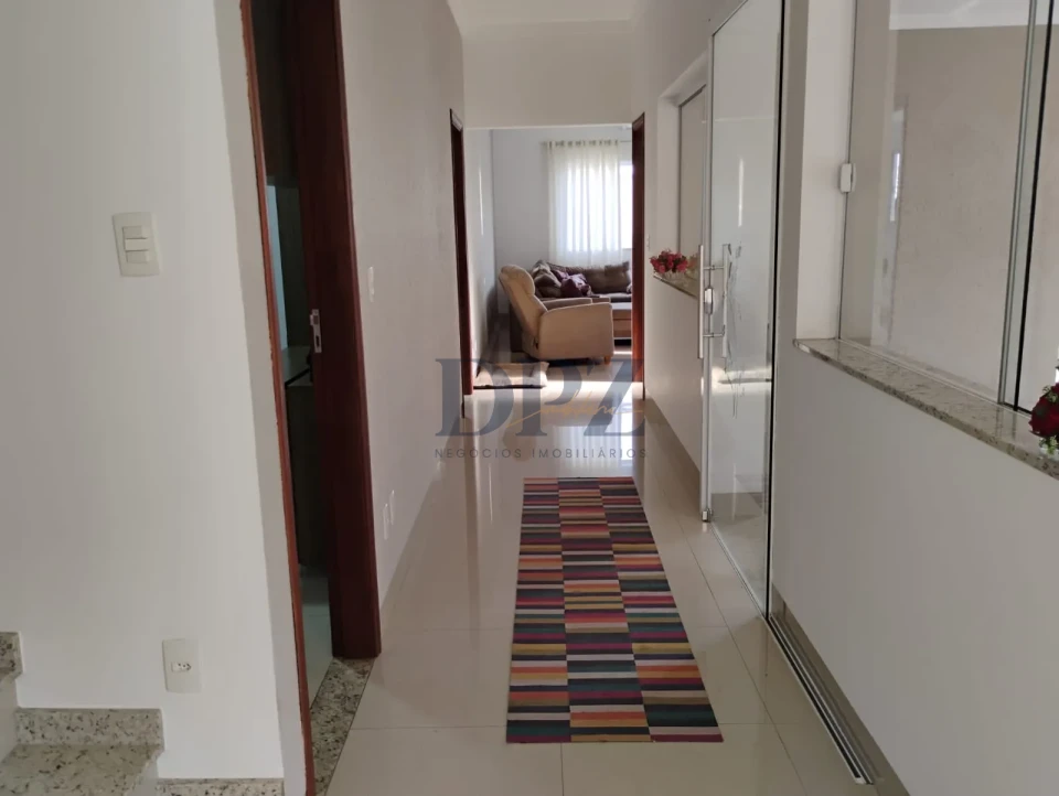 Sobrado de Alto Padrão | 299 m² Construídos | 3 Suítes | Área Gourmet