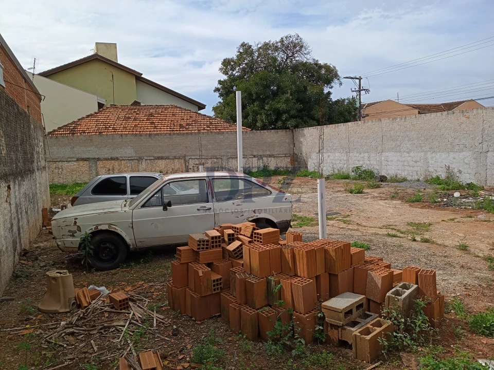 Galpão Comercial + Amplo Terreno + Casa fundos | Centro de Itapetininga