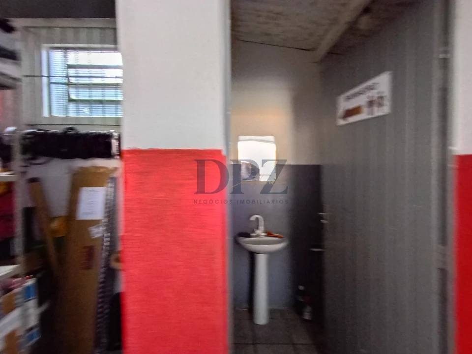 Galpão Comercial + Amplo Terreno + Casa fundos | Centro de Itapetininga