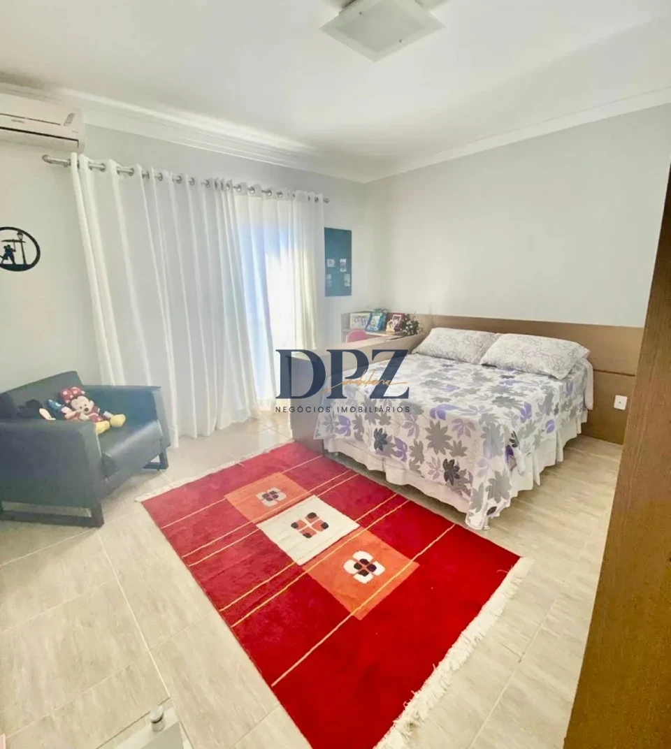 Casa em condomínio no OuroVille