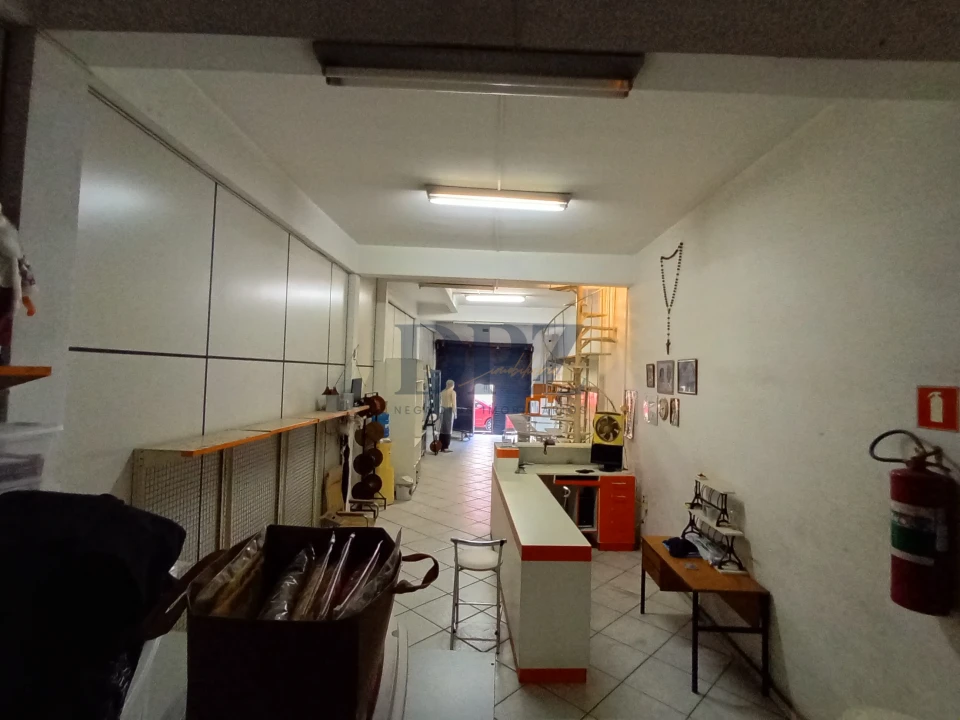 Ponto Comercial + Residência Superior  no Centro de Itapetininga