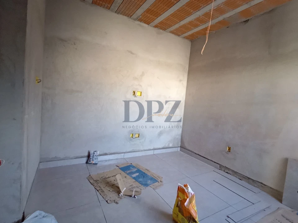 Casa em Condomínio fechado Tivolli | 3 quartos 1 suíte