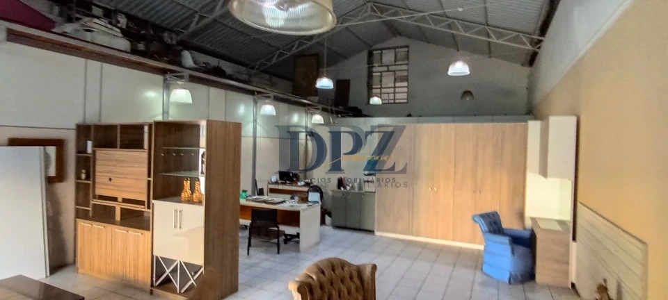 Amplo Salão de 400m² com Mezanino Estruturado