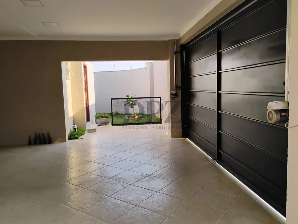Sobrado de Alto Padrão | 299 m² Construídos | 3 Suítes | Área Gourmet