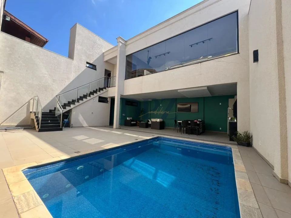 Casa contemporânea a venda no Centro | Itapetininga