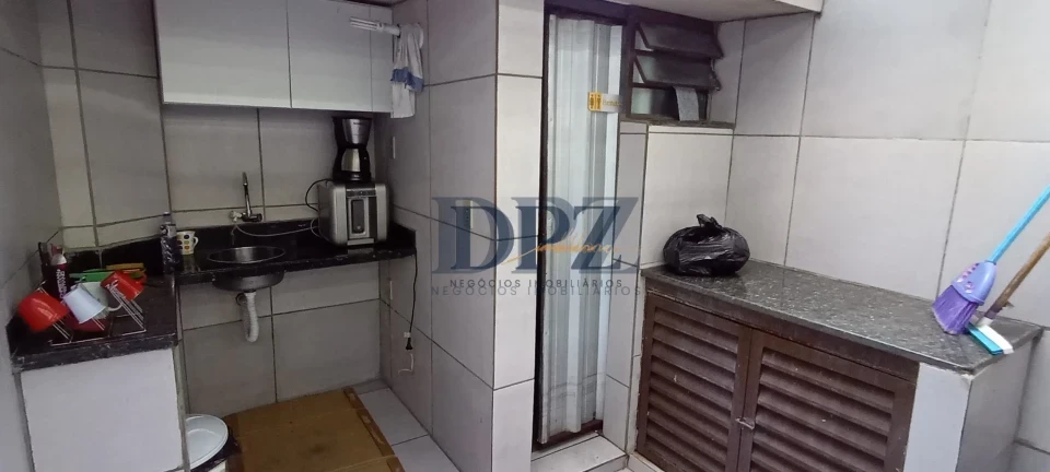 Amplo Salão de 400m² com Mezanino Estruturado
