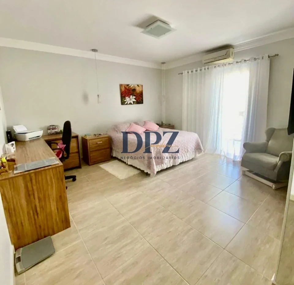 Casa em condomínio no OuroVille