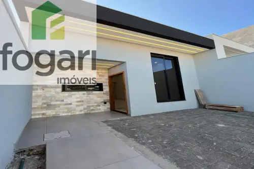 CASA ZONA LESTE PARQUE TAUÁ GEMINADA COM ACABAMENTO IMPECÁVEL