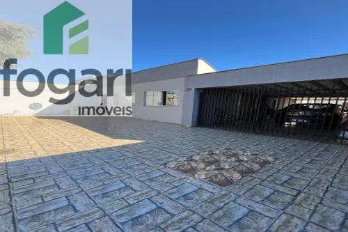 CASA TÉRREA LINDÓIA ZONA LESTE PRÓXIMO AO MERCADO 88