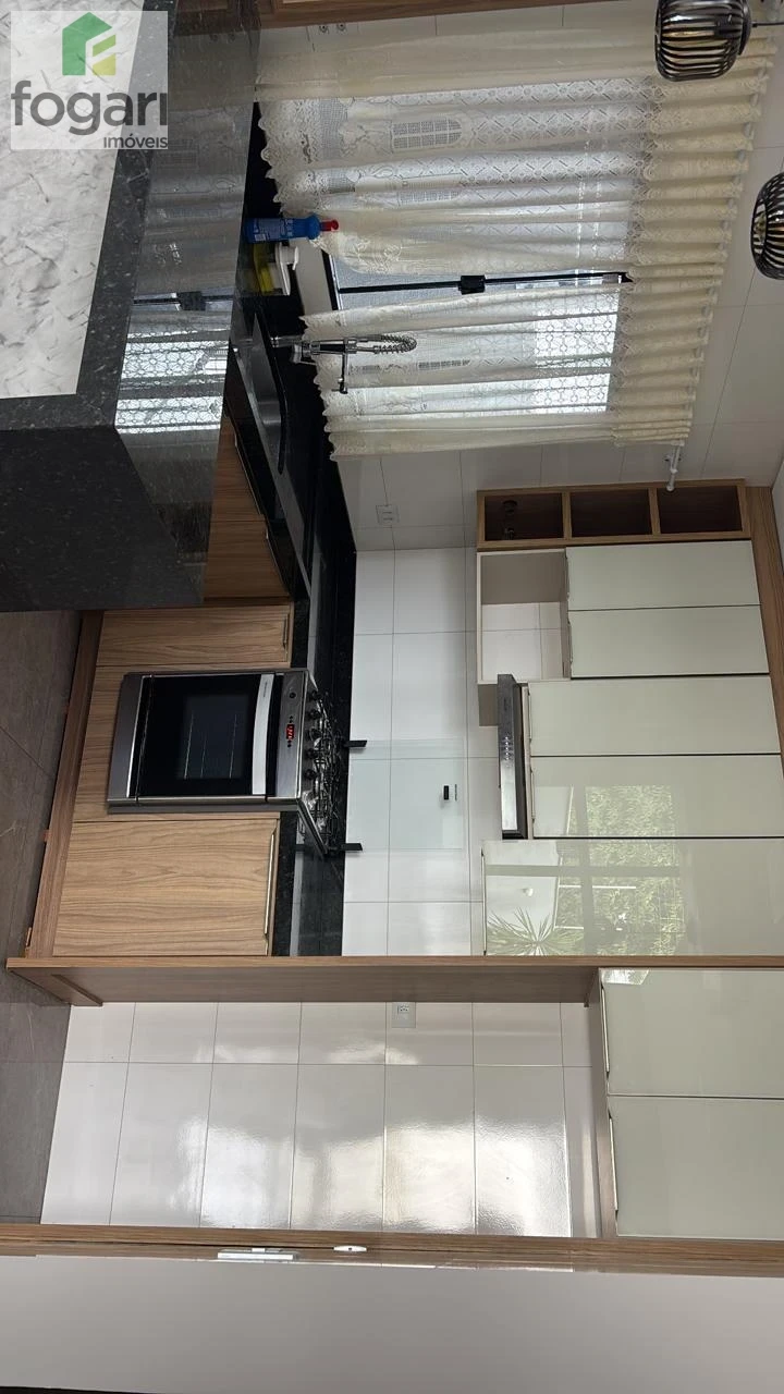 casa  sozinha no quintal  area construçao 160 terreno 250