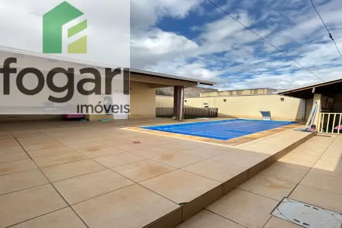 EXCELENTE CASA MILTON MENEZES PRÓXIMO A ROBERT KOCH ZONA LESTE DE LONDRINA