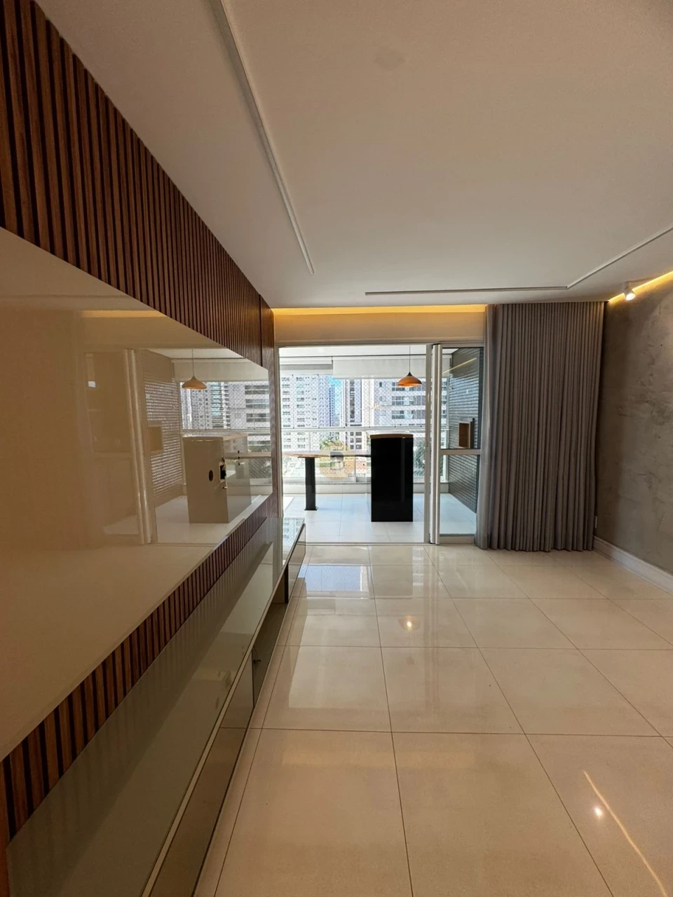 Apartamento Para Alugar Chelsea Towers Londrina