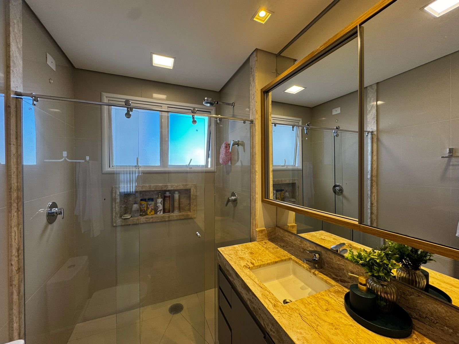 Apartamento À Venda Kensington Gardens Londrina