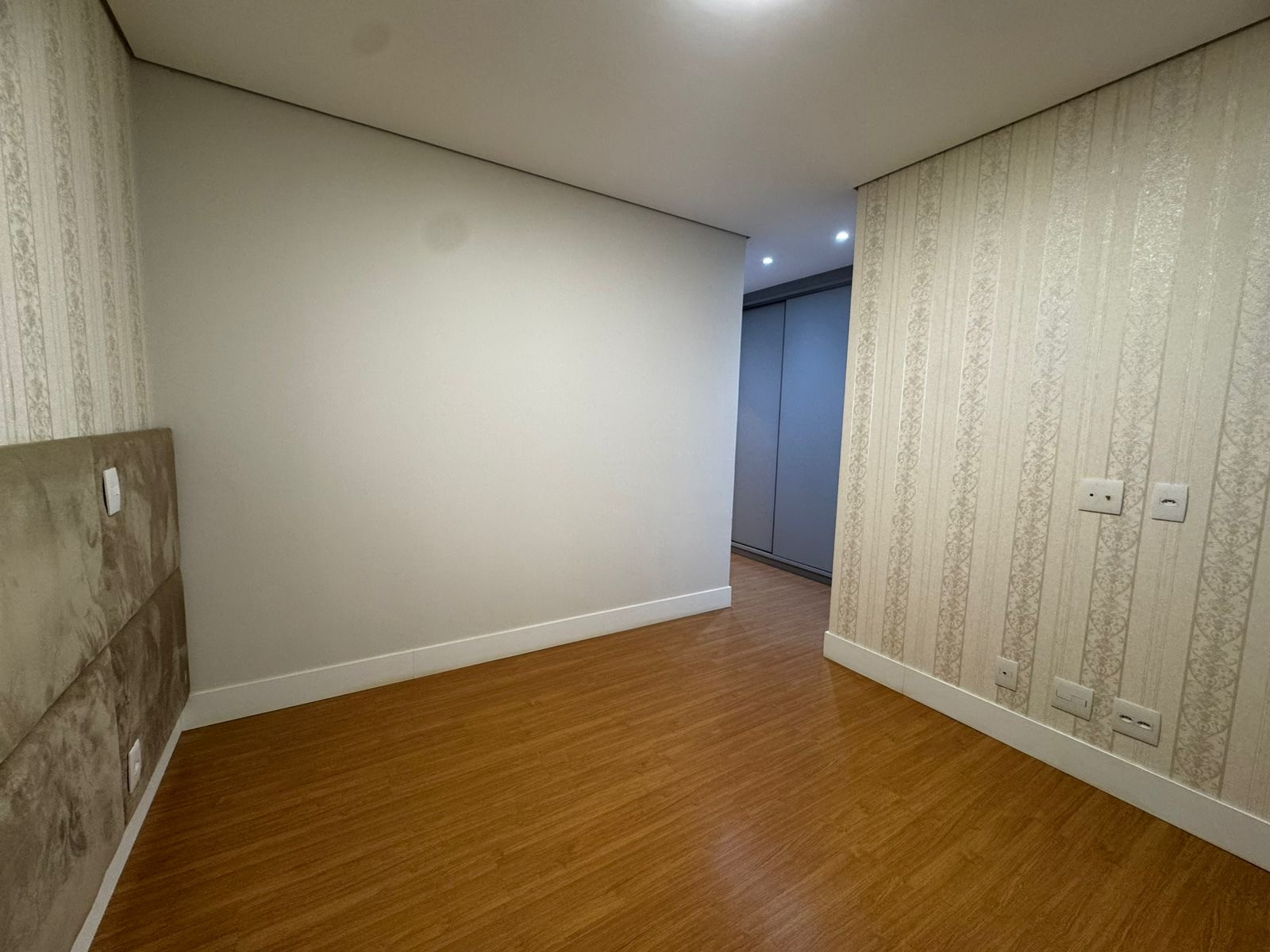 Apartamento Para Alugar Chelsea Towers Londrina