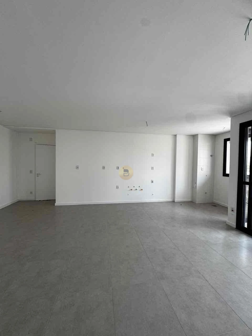 Apartamento Á Venda Sense  Londrina