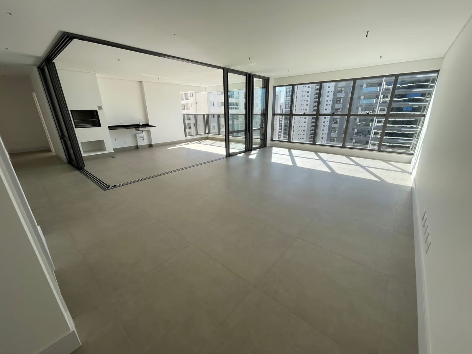 Apartamento Á Venda Lumini  Londrina