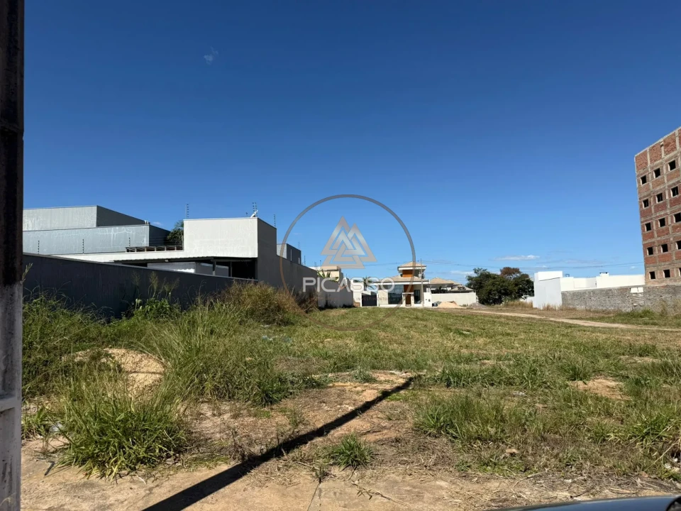 Imagens do imóveis TERRENO COMERCIAL DE AVENIDA