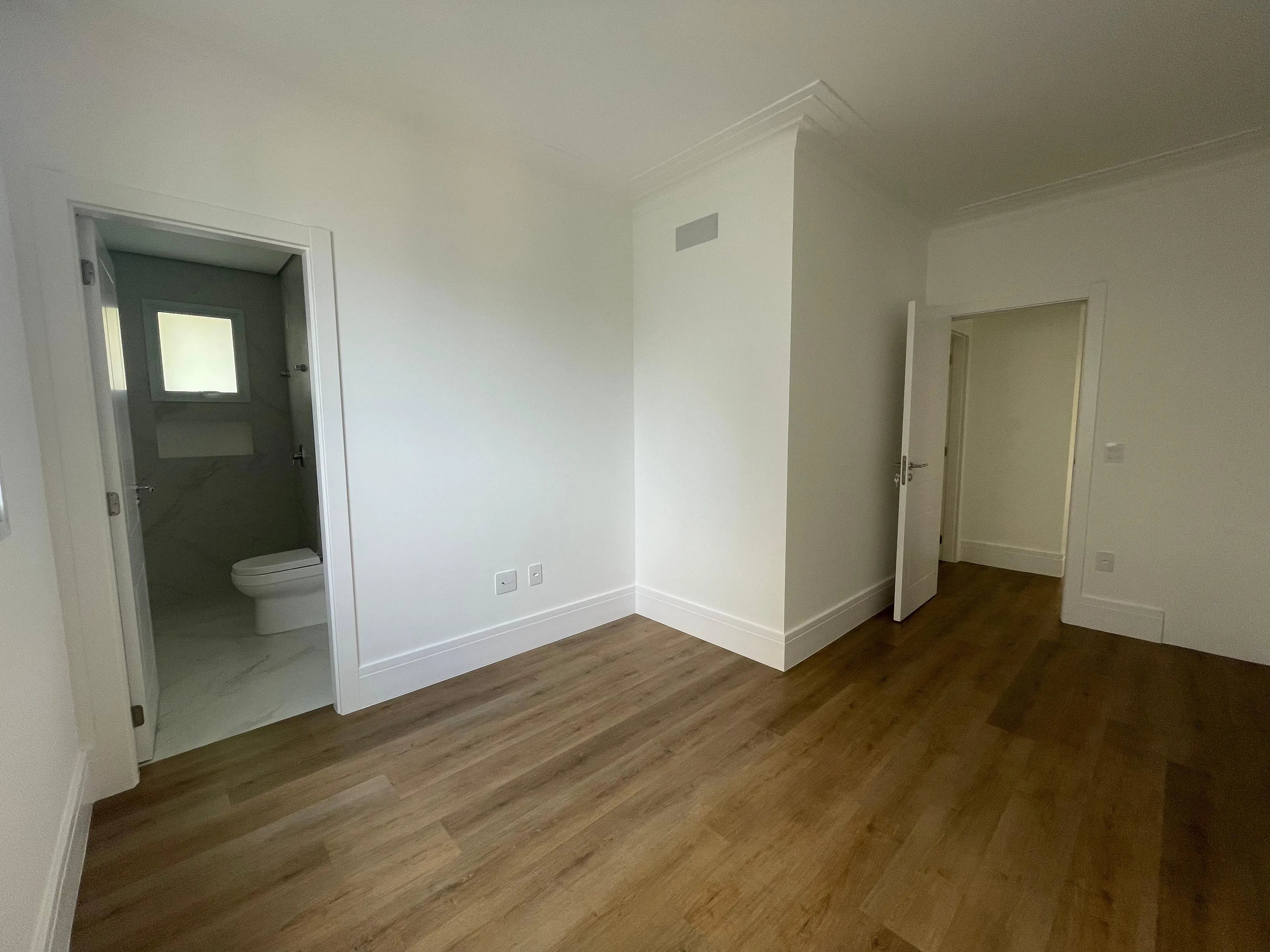Imagens do imóveis Apartamento com 4 suítes e 3 vagas de garagem no bairro Meia Praia em Itapema