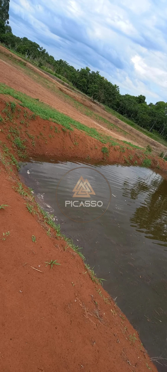 Imagens do imóveis Fazenda/Sítios/Chácaras À Venda 000 Poxoreu