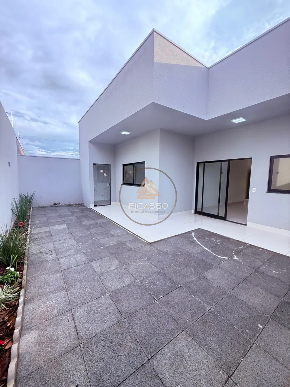 Imagens do imóveis CASA A VENDA NO JARDIM EUROPA III NOVA DE ÓTIMA  LOCALIZAÇÃO