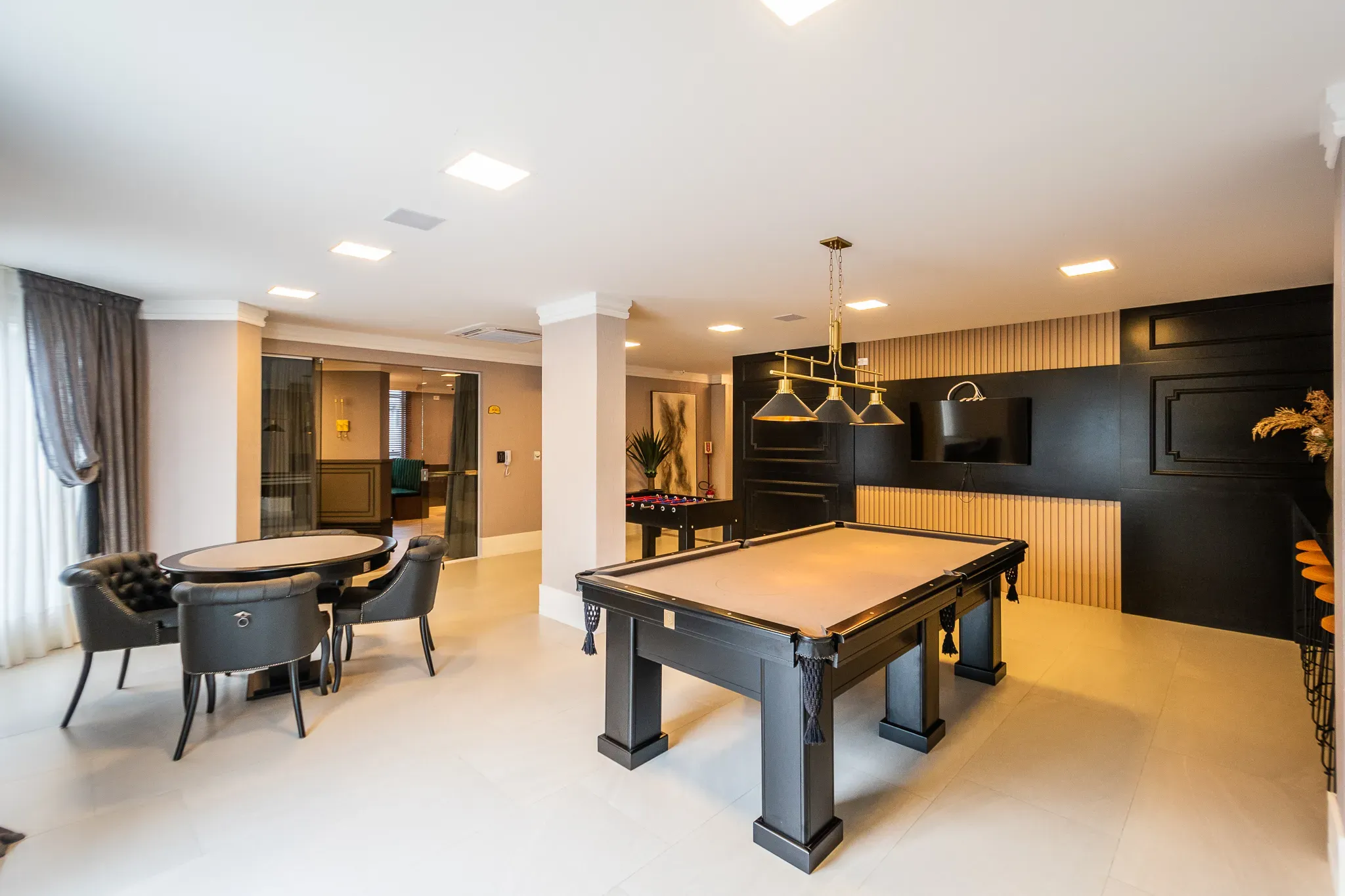 Imagens do imóveis Apartamento mobiliado com 4  suítes e 3 vagas de garagem em Itapema