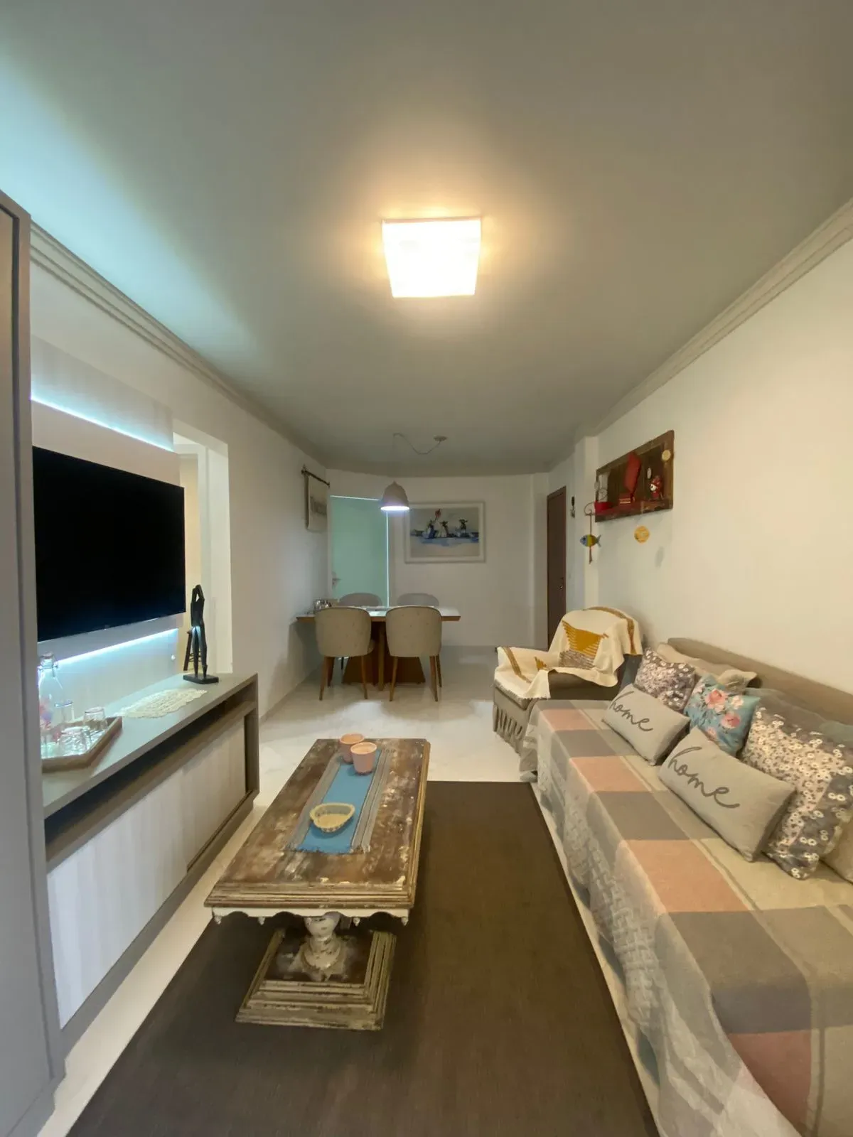Imagens do imóveis Apartamento quadra mar com 2 dormitórios sendo 1 suíte na Meia Praia em Itapema