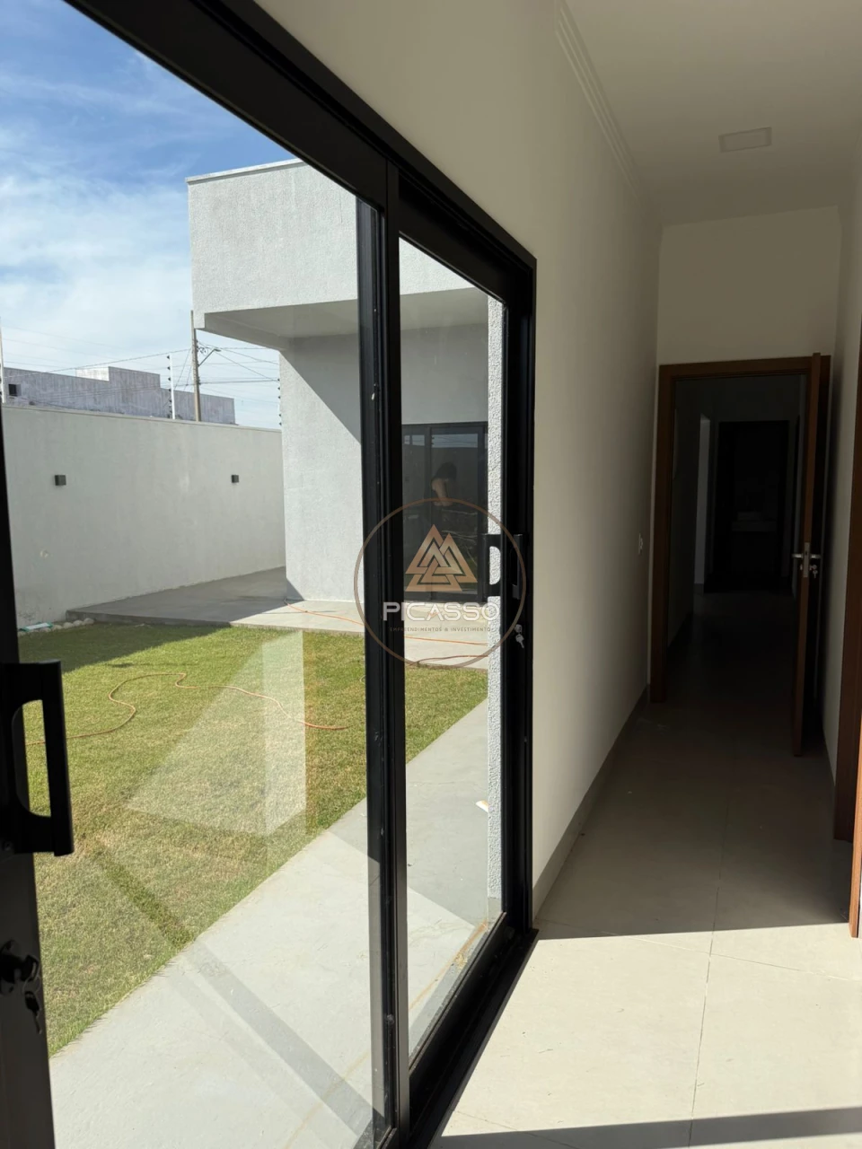 Imagens do imóveis Grande Casa No Santa Felicidade Com Otima Localização E Bairro