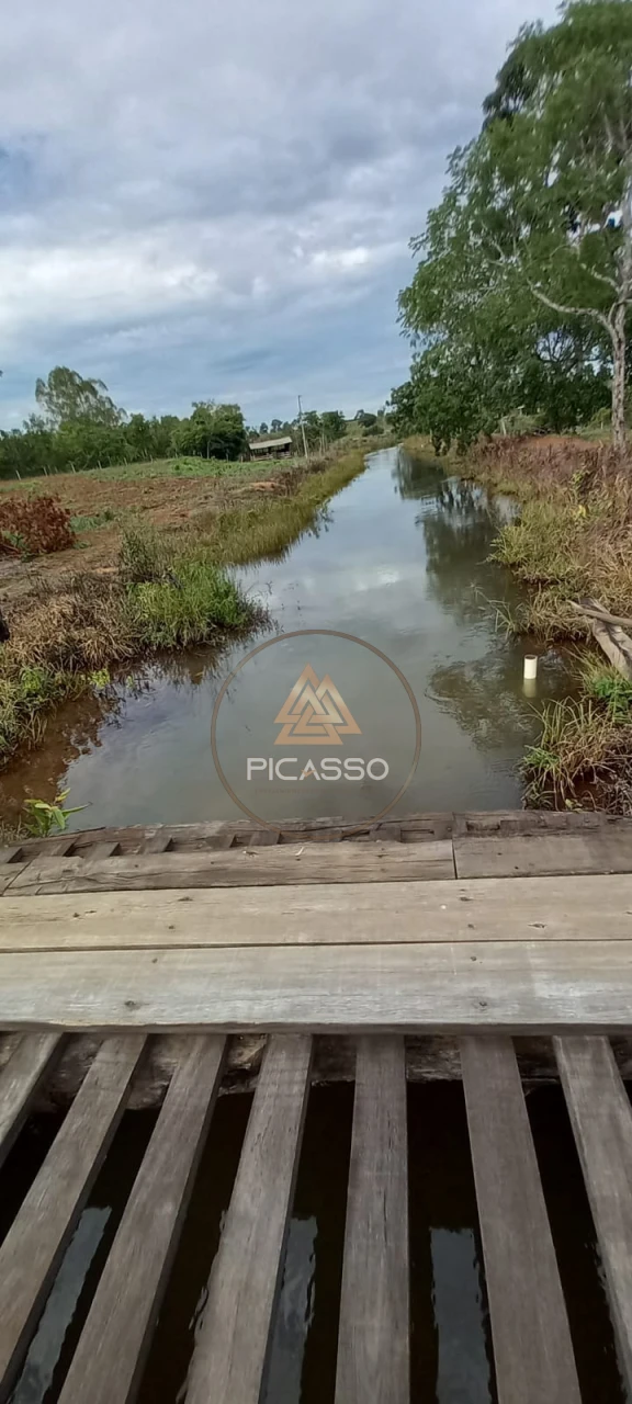 Imagens do imóveis Fazenda/Sítios/Chácaras À Venda 000 Poxoreu