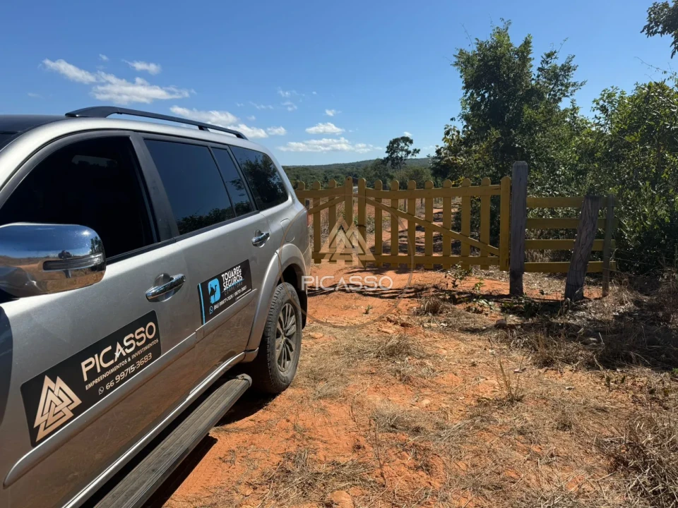 Imagens do imóveis Fazenda/Sítios/Chácaras À Venda 000 Poxoreu
