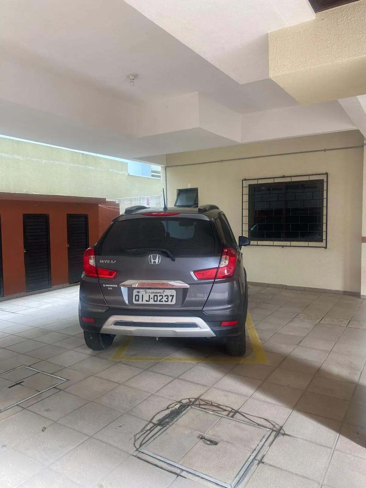 Imagens do imóveis Apartamento quadra mar com 2 dormitórios sendo 1 suíte na Meia Praia em Itapema