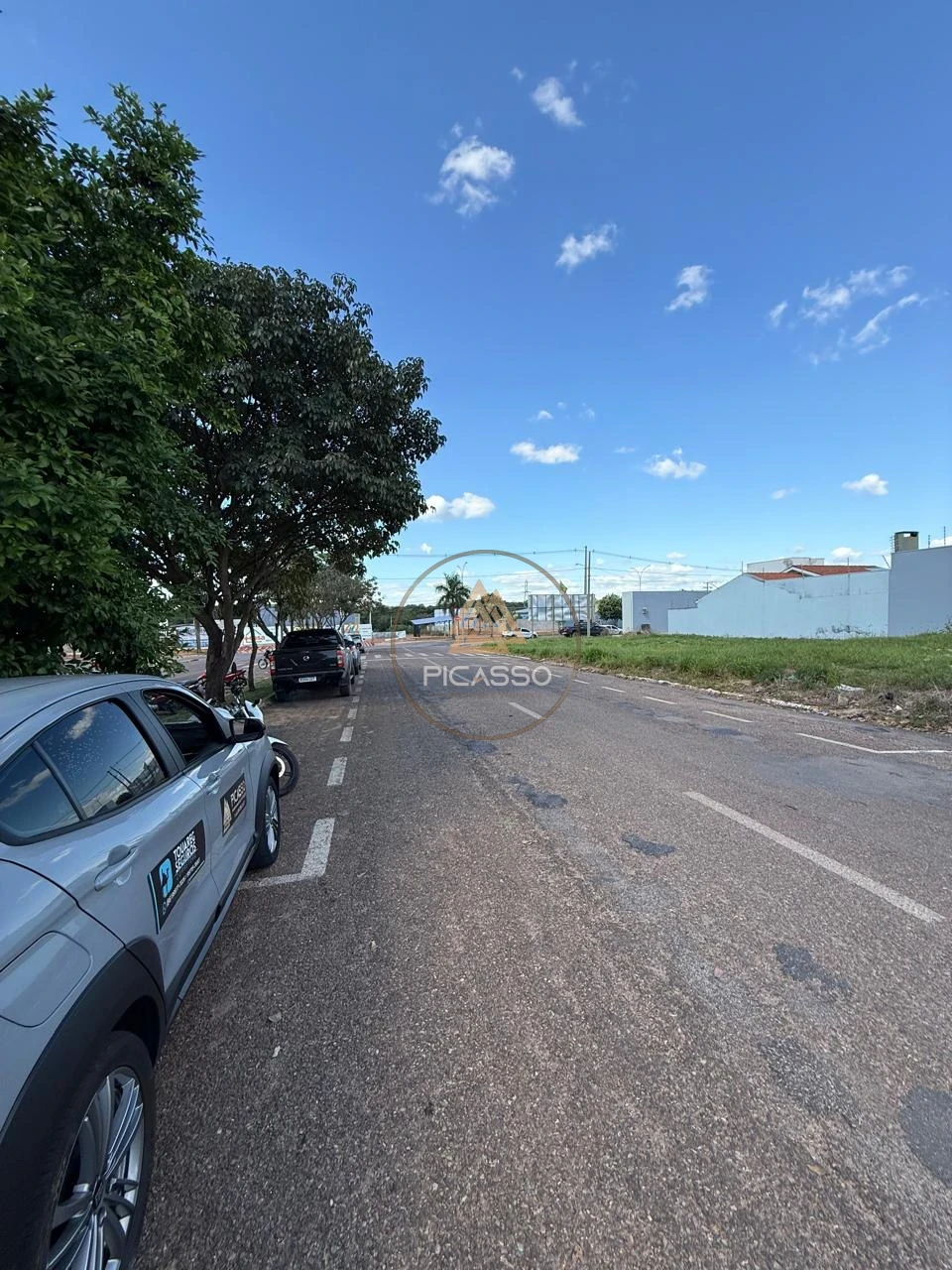 Imagens do imóveis pavilhão disponível para aluguel na av carnauba
