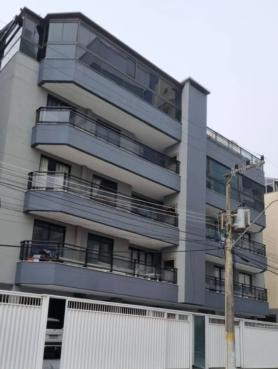 Imagens do imóveis Apartamento quadra mar com 2 dormitórios sendo 1 suíte na Meia Praia em Itapema