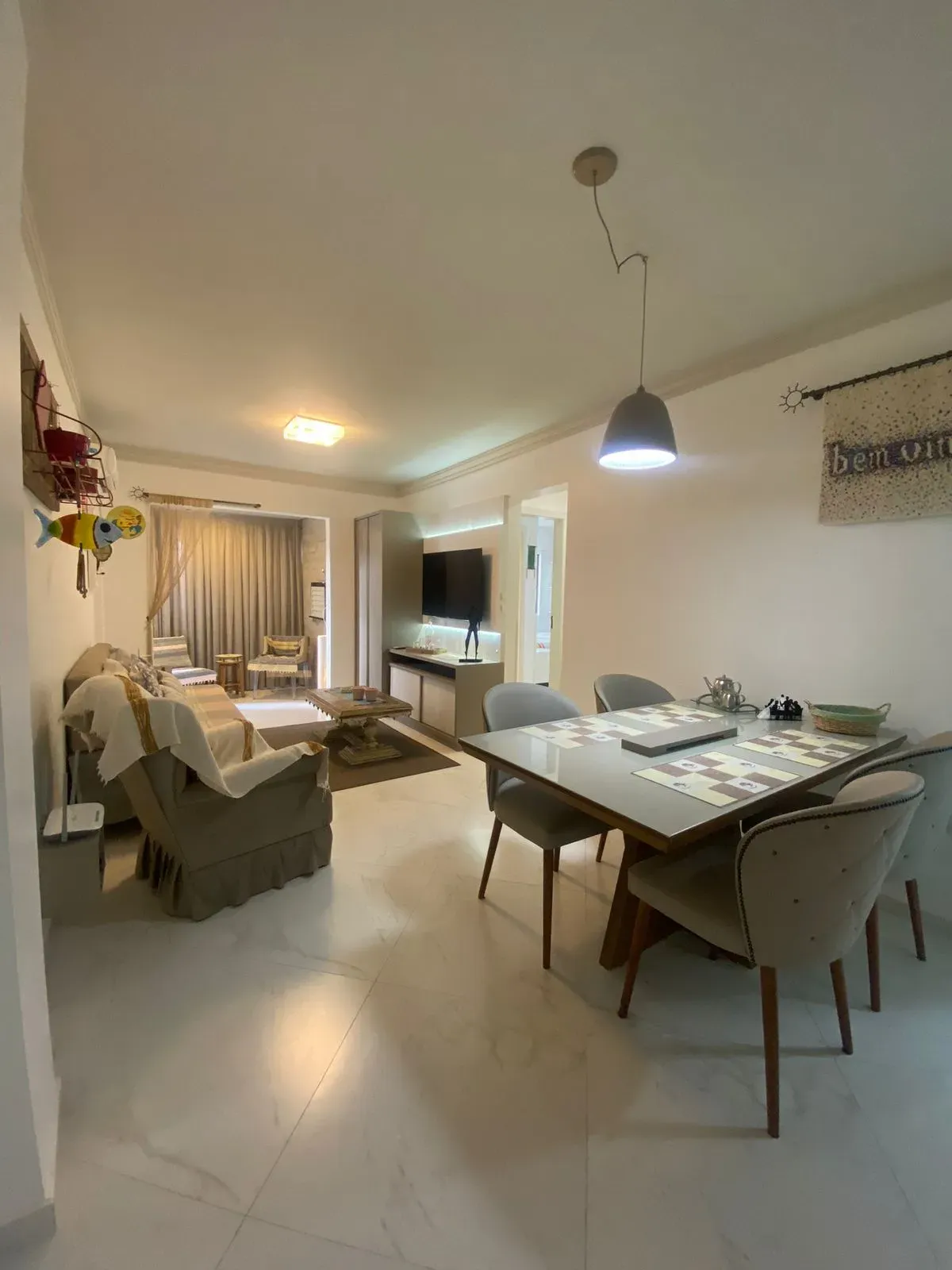 Imagens do imóveis Apartamento quadra mar com 2 dormitórios sendo 1 suíte na Meia Praia em Itapema
