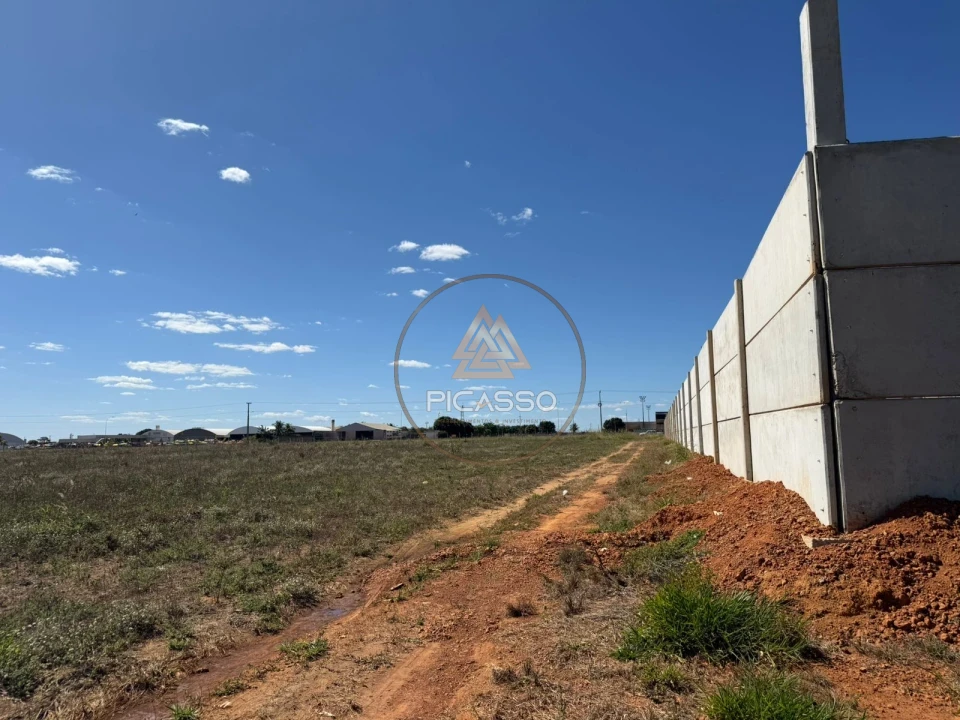 Imagens do imóveis TERRENO COMERCIAL NO BAIRRO INDUSTRIAL