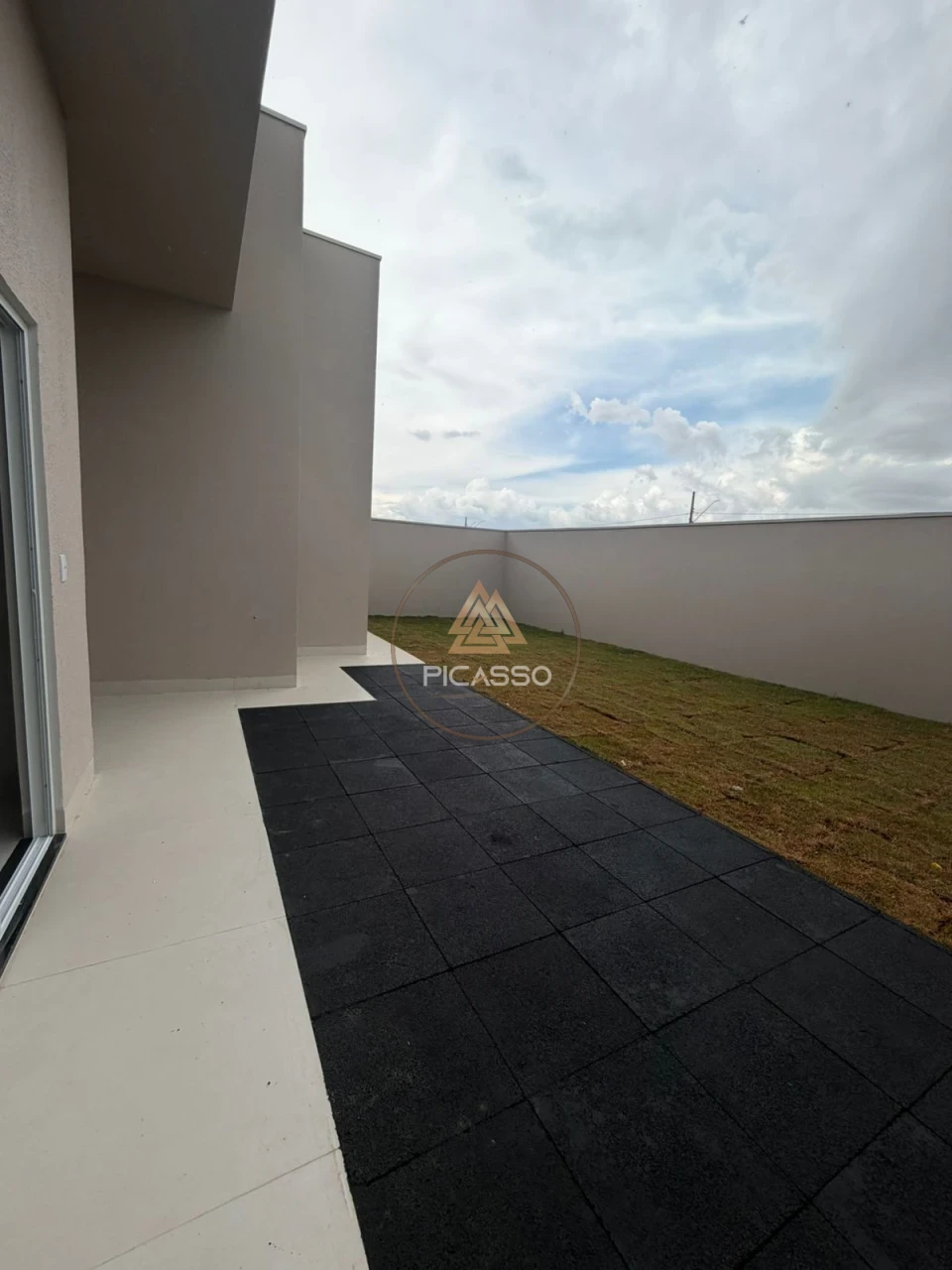 Imagens do imóveis CASA A VENDA NO JARDIM PARAISO UNIFAMILIAR NOVA DE ÓTIMA  LOCALIZAÇÃO