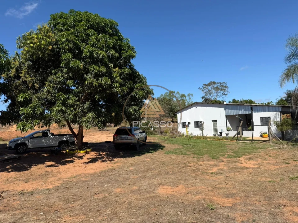 Imagens do imóveis Fazenda/Sítios/Chácaras À Venda 000 Poxoreu
