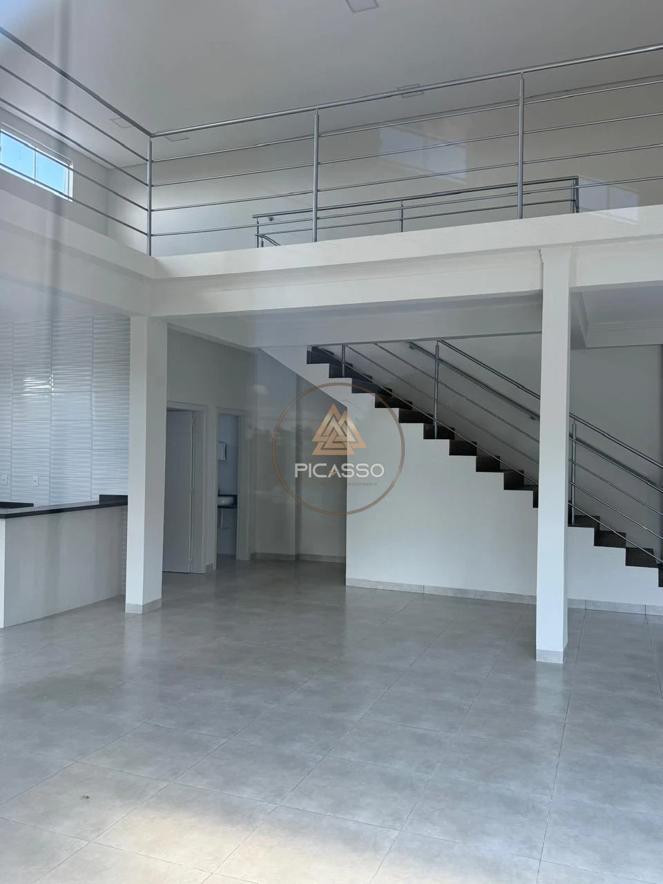 Imagens do imóveis pavilhão disponível para aluguel na av carnauba