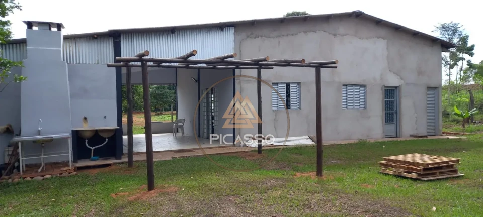 Imagens do imóveis Fazenda/Sítios/Chácaras À Venda 000 Poxoreu