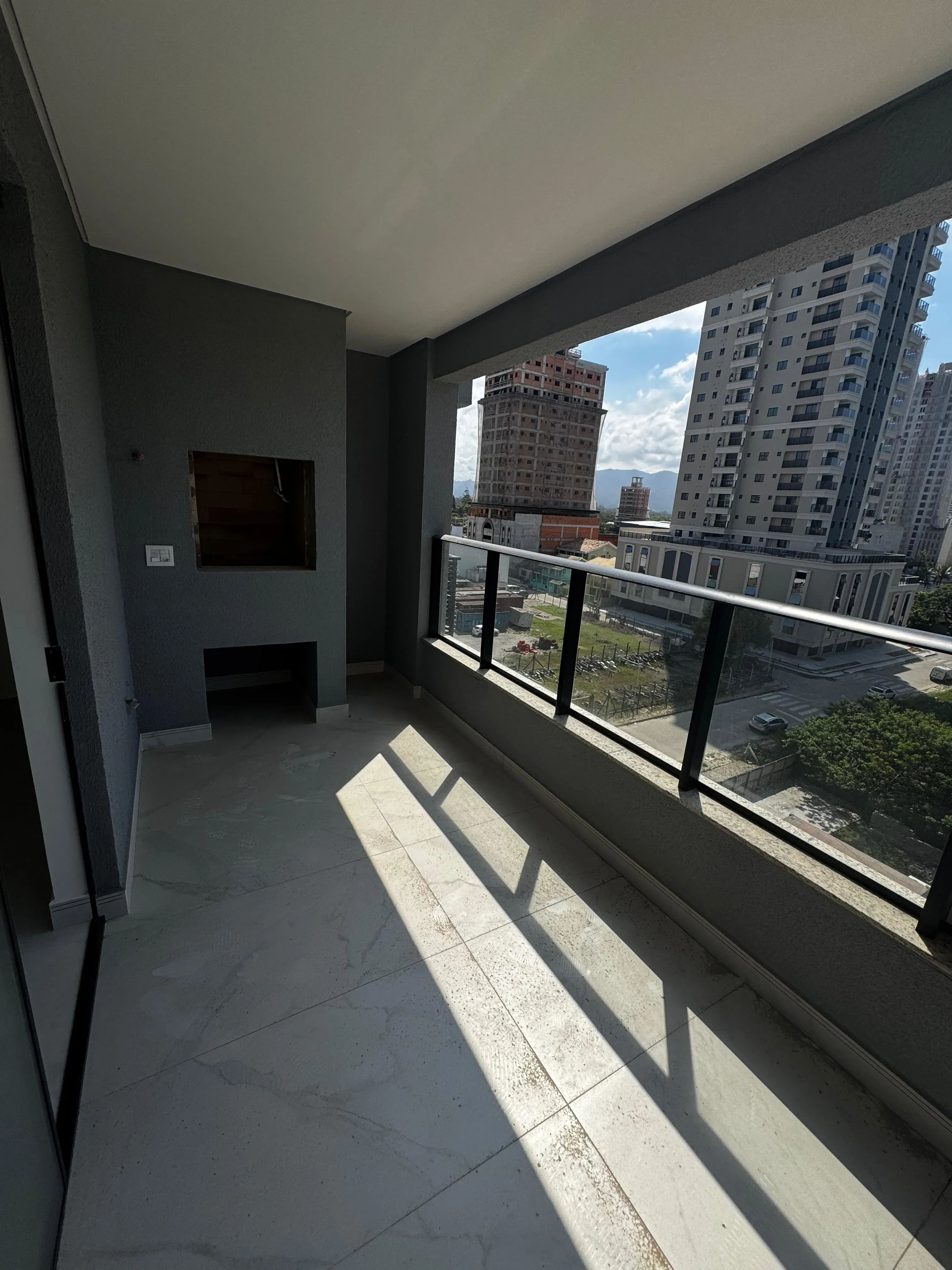 Imagens do imóveis Apartamento com 2 suítes e 2 vagas de garagem, no Perequê em Porto Belo