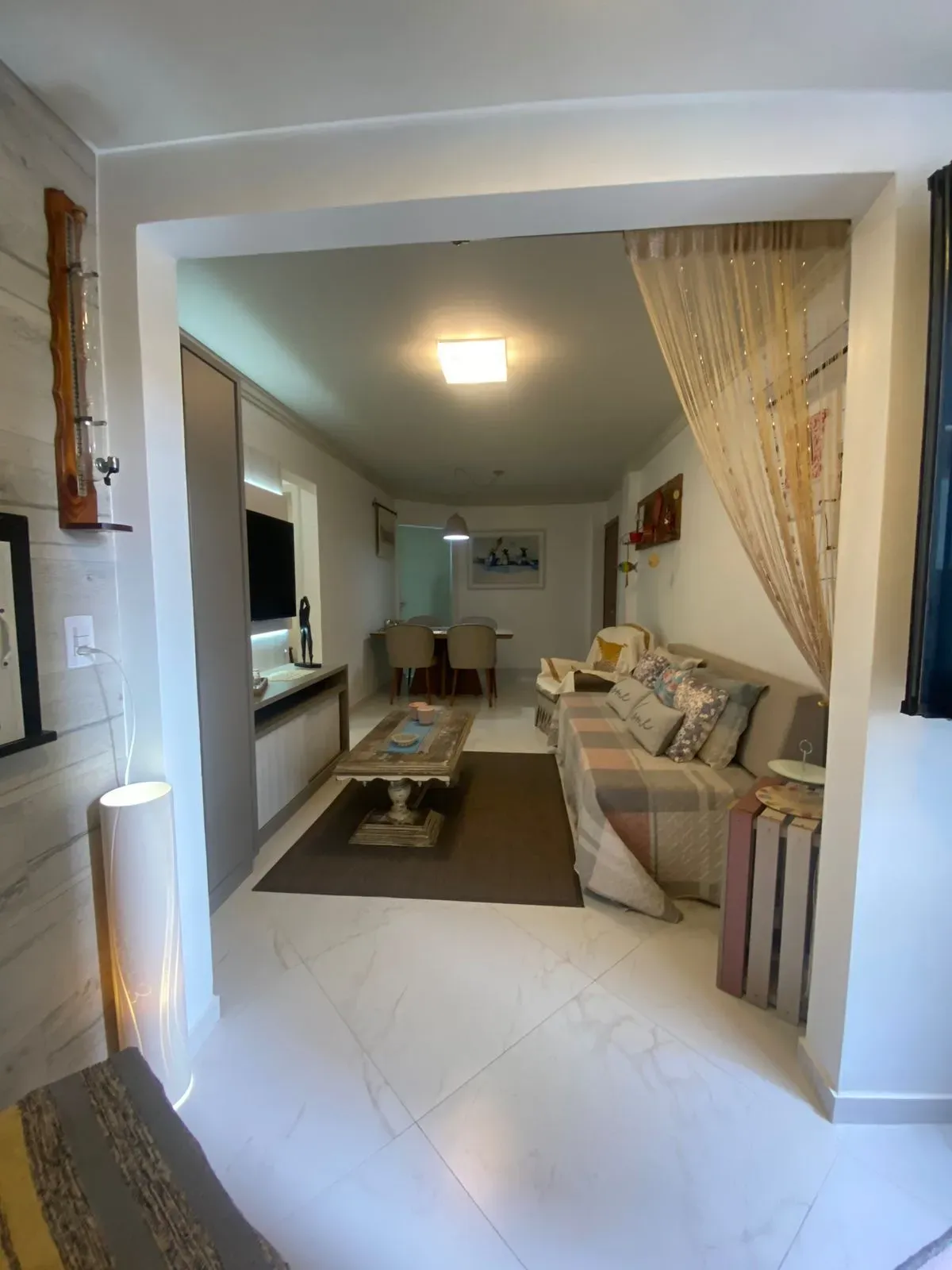 Imagens do imóveis Apartamento quadra mar com 2 dormitórios sendo 1 suíte na Meia Praia em Itapema