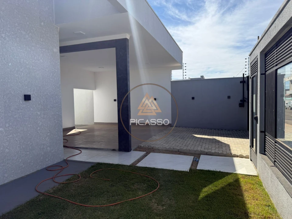 Imagens do imóveis Grande Casa No Santa Felicidade Com Otima Localização E Bairro