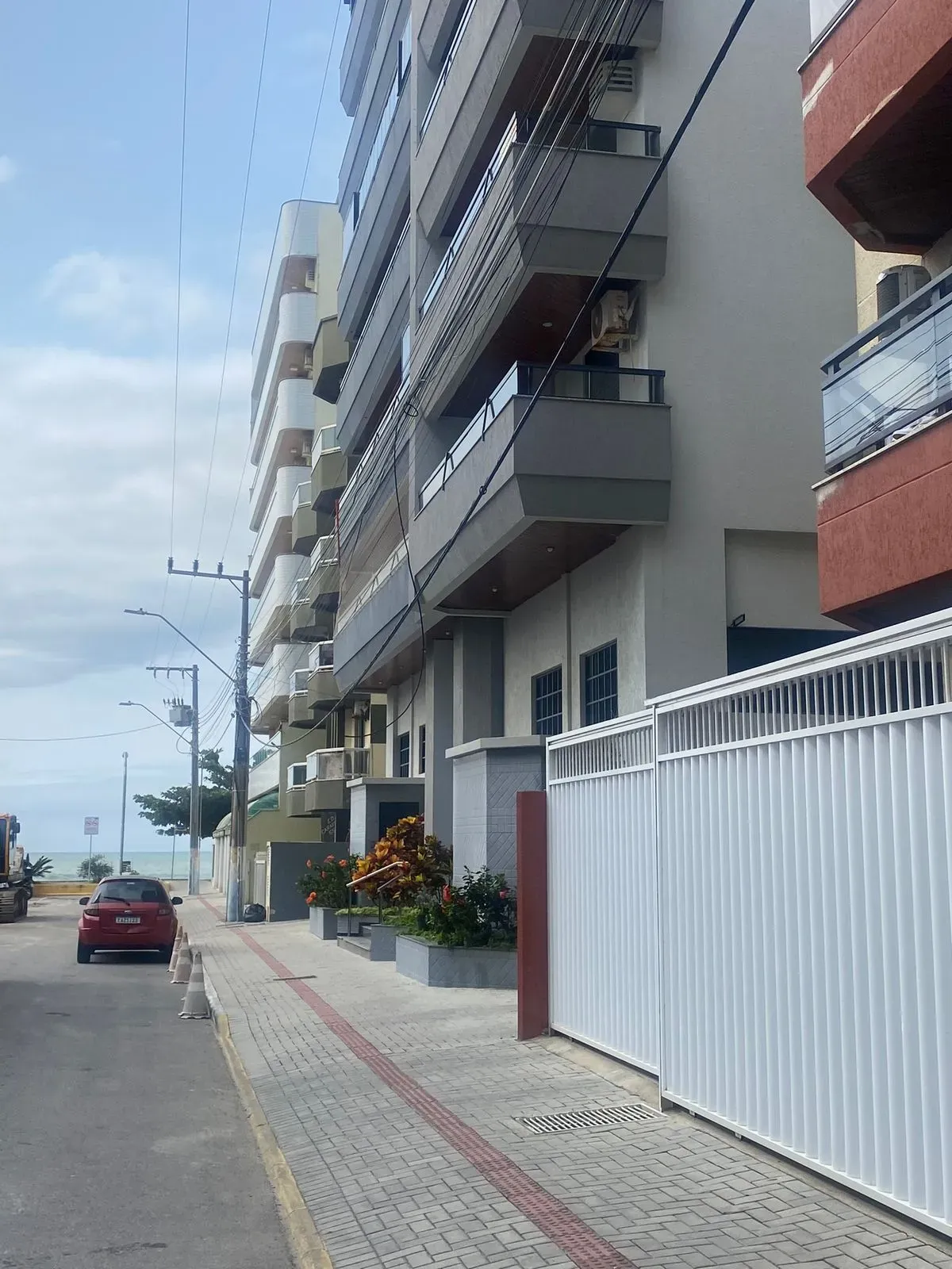 Imagens do imóveis Apartamento quadra mar com 2 dormitórios sendo 1 suíte na Meia Praia em Itapema