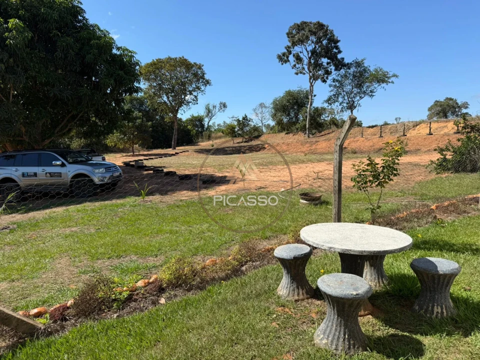 Imagens do imóveis Fazenda/Sítios/Chácaras À Venda 000 Poxoreu