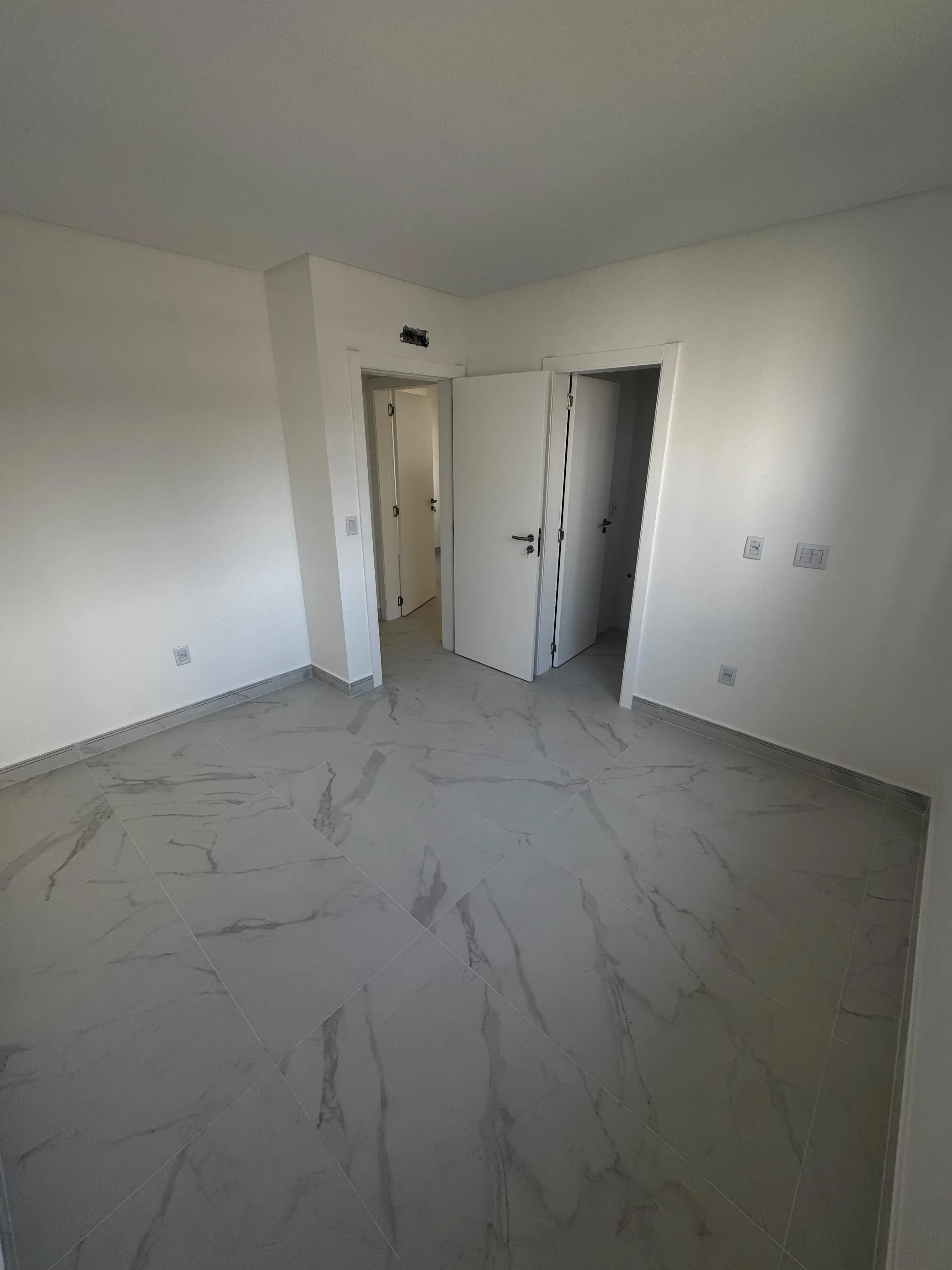 Imagens do imóveis Apartamento com 2 suítes e 2 vagas de garagem, no Perequê em Porto Belo