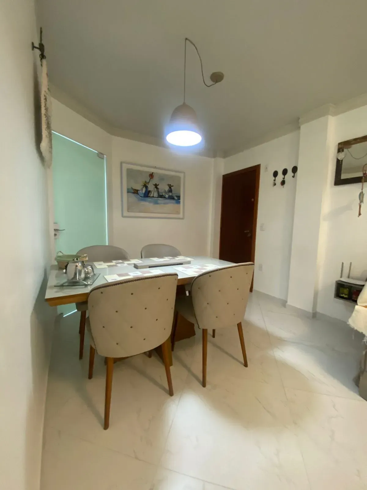 Imagens do imóveis Apartamento quadra mar com 2 dormitórios sendo 1 suíte na Meia Praia em Itapema