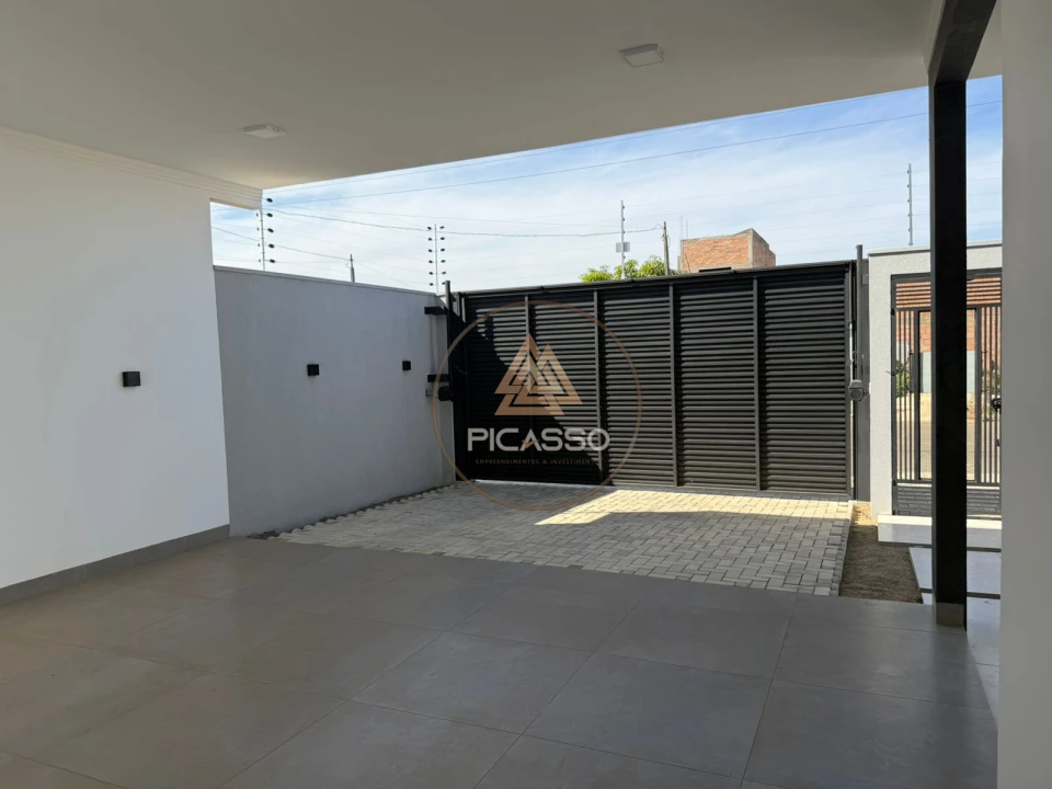 Imagens do imóveis Grande Casa No Santa Felicidade Com Otima Localização E Bairro